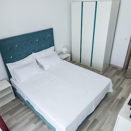מאמאיה Apartament Izet מראה חיצוני תמונה